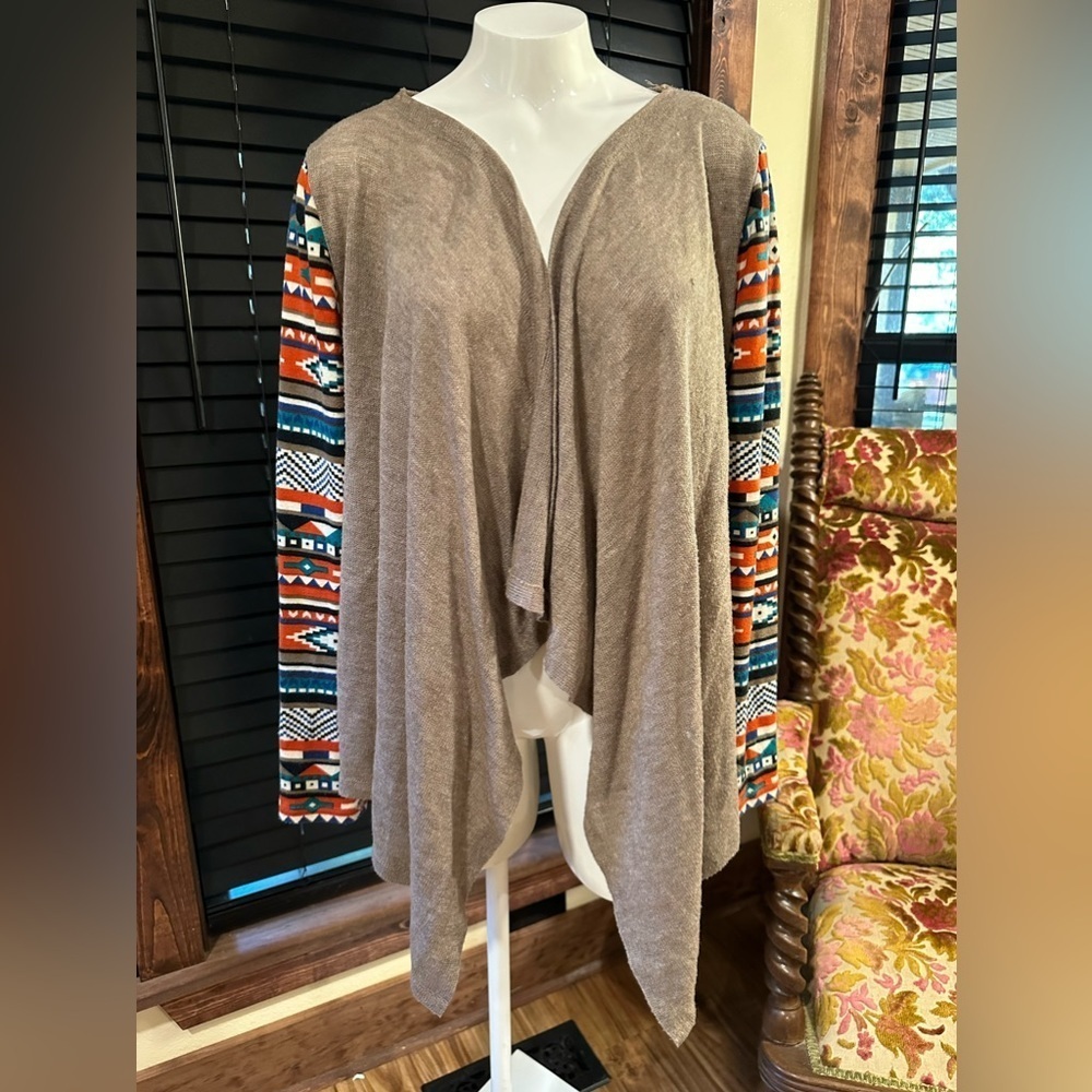 EUC Flying Tomato open cardigan w azteca long sleeve SZ L